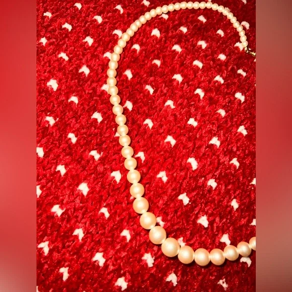🐋🐚Pearl Necklace❤️ - Picture 6 of 8
